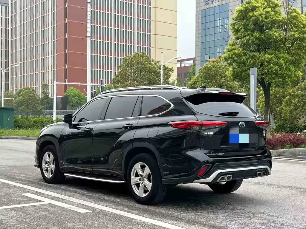 Toyota Highlander — фото 6
