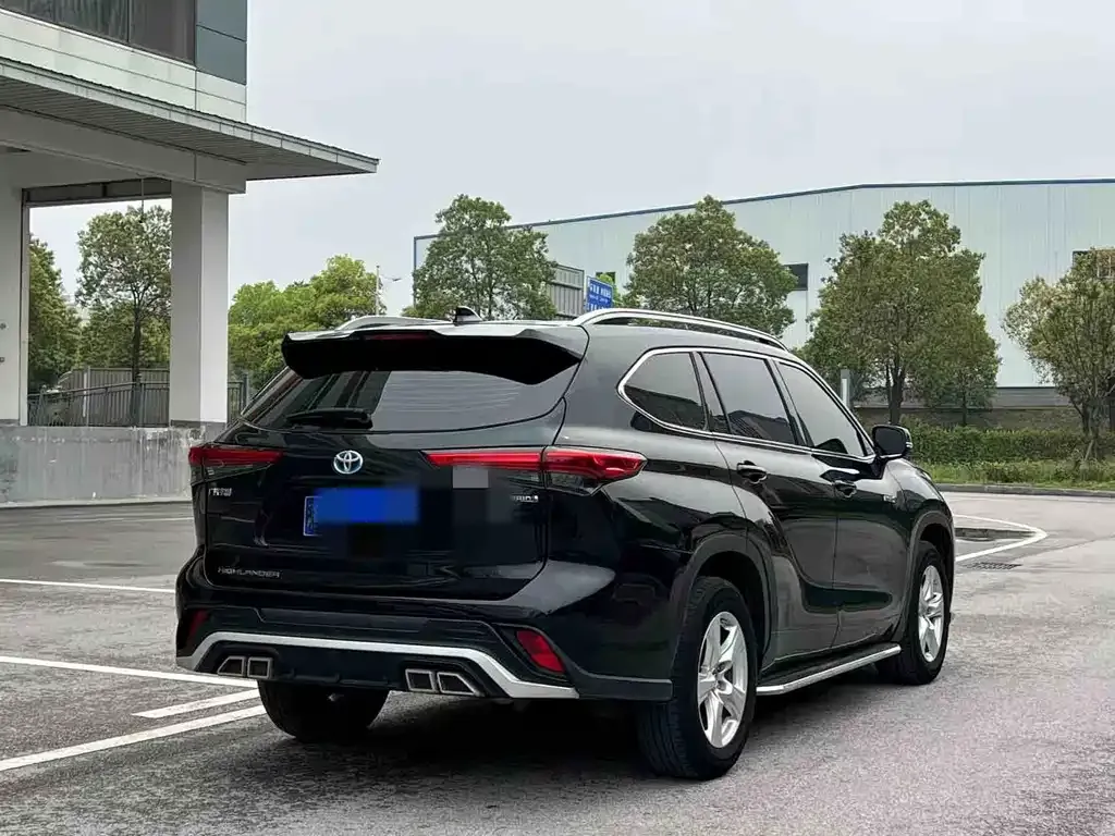 Toyota Highlander — фото 4