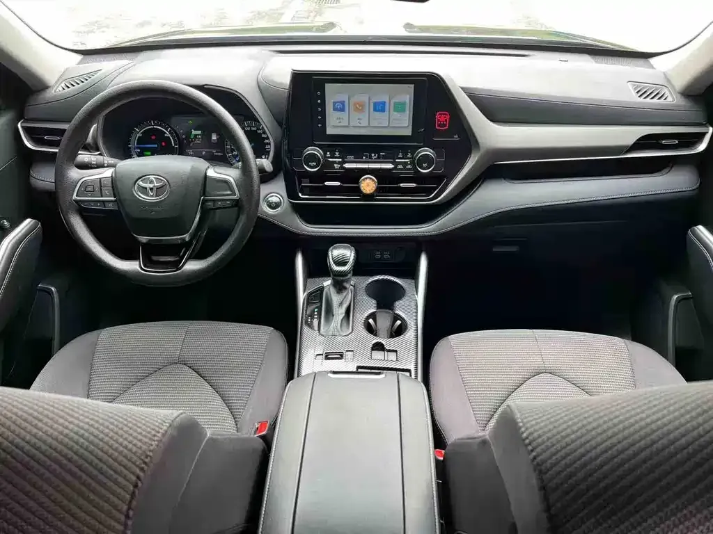 Toyota Highlander — фото 2