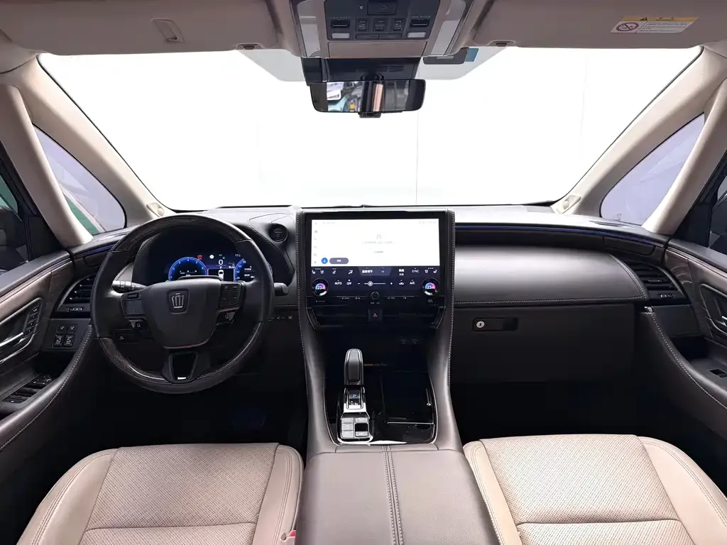 Toyota Vellfire — фото 3