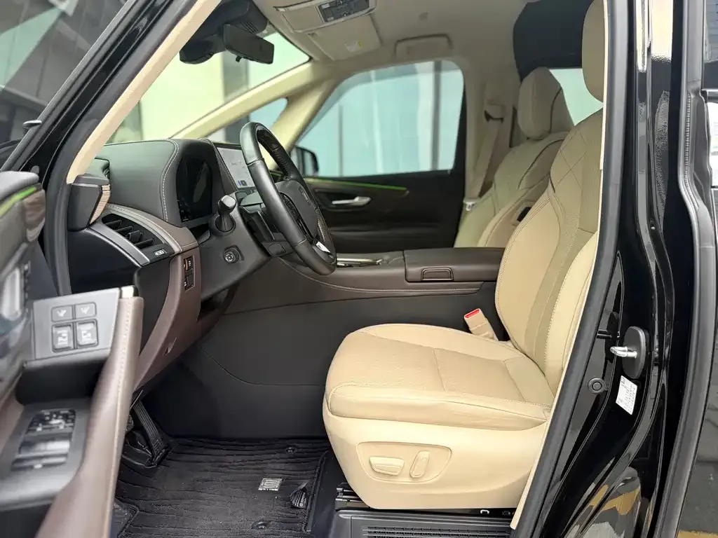 Toyota Vellfire — фото 5