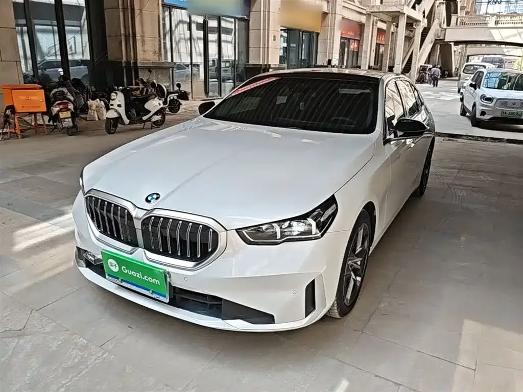 BMW 5 Series — фото 4