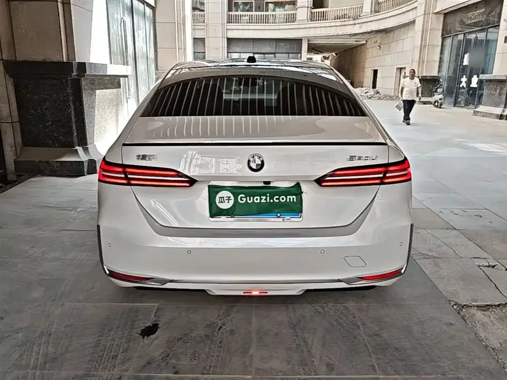 BMW 5 Series — фото 10