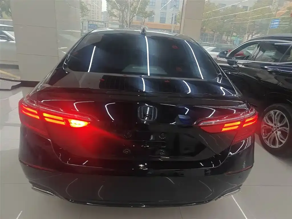 Honda Inspire — фото 9