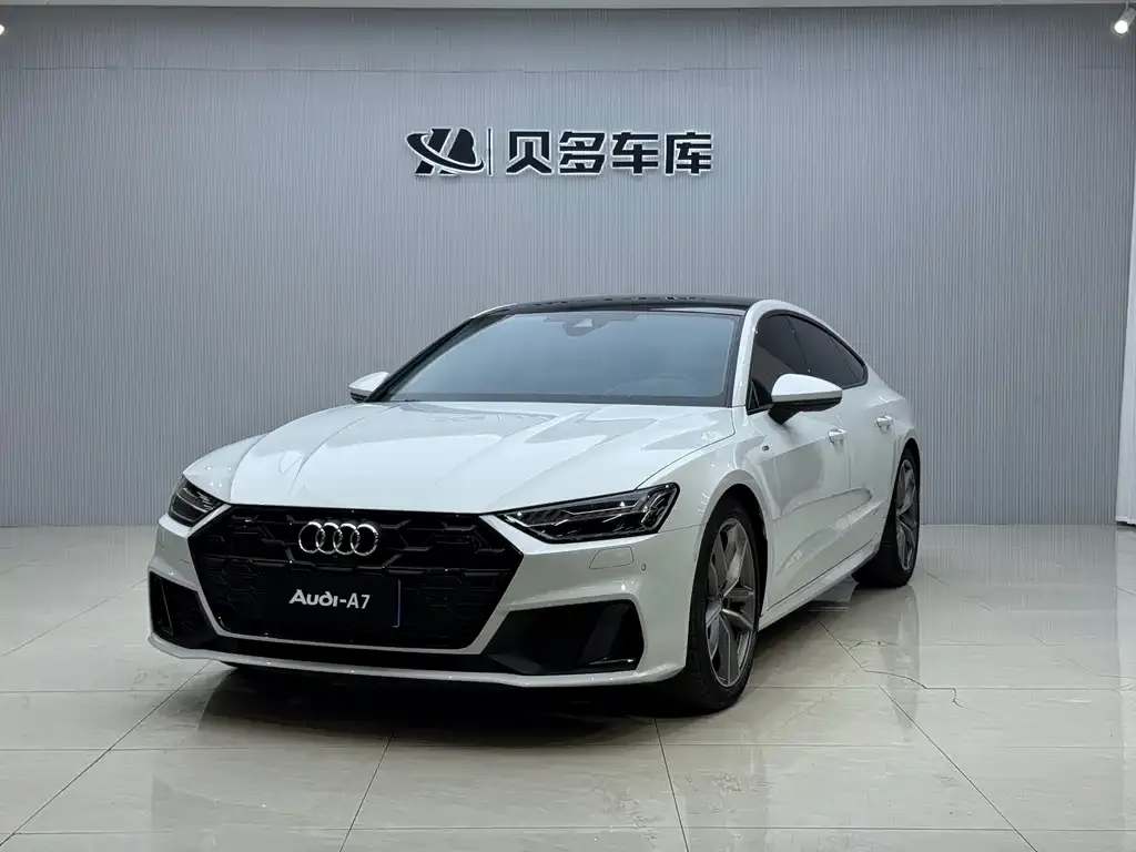 Audi A7 — фото 1