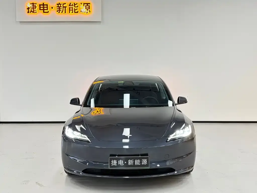 Tesla Model 3 — фото 2