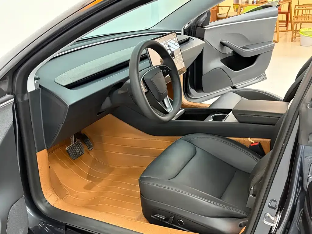 Tesla Model 3 — фото 6