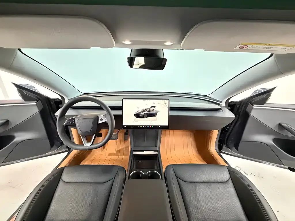Tesla Model 3 — фото 10