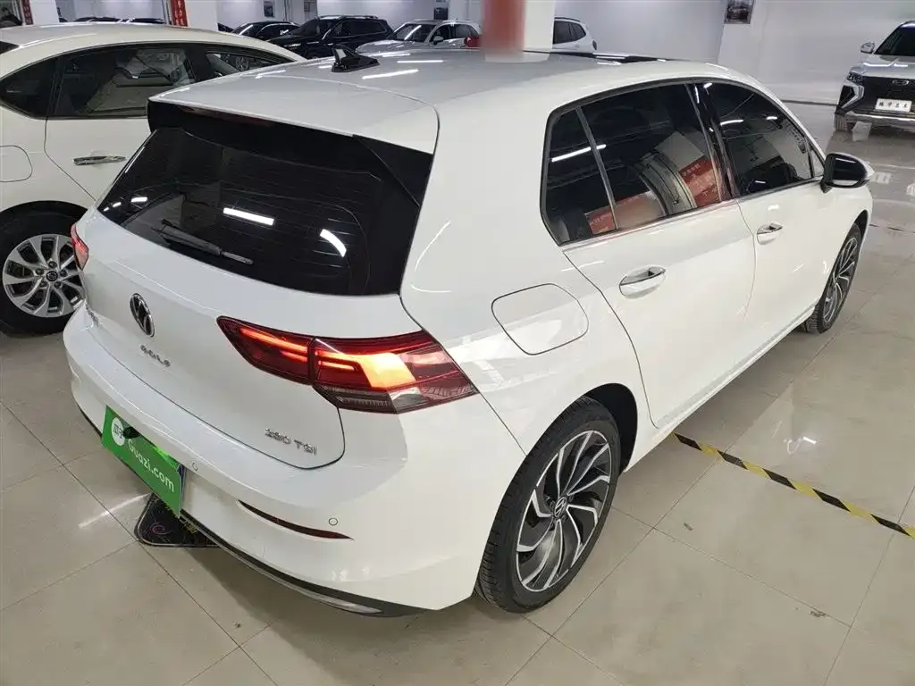 Volkswagen Golf 2022 из CN, фото 4