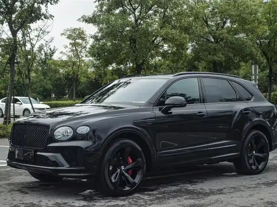 Bentley Bentayga — фото 1
