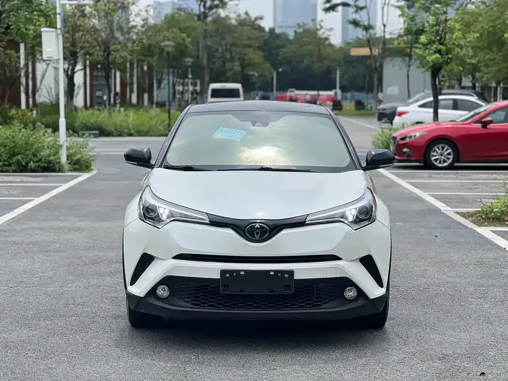 Toyota C-HR — фото 6