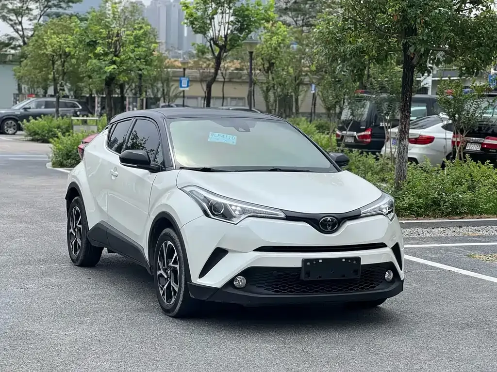Toyota C-HR — фото 8