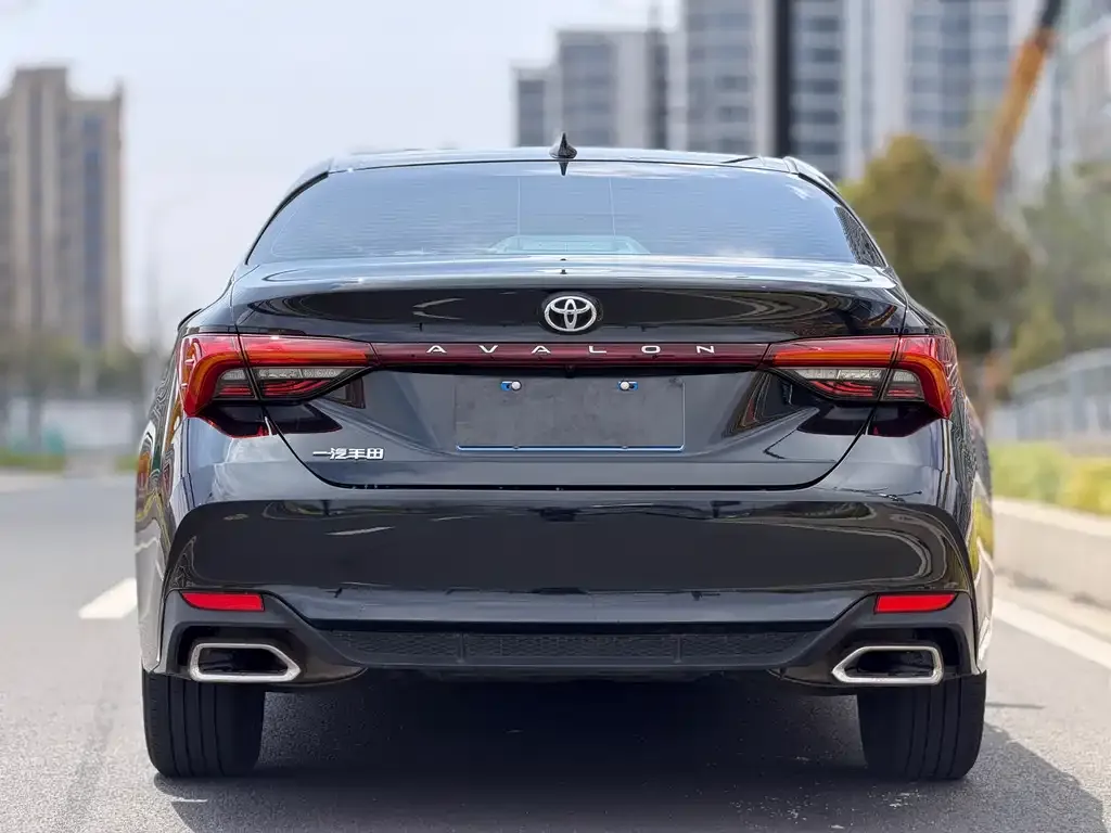 Toyota Avalon 2023 из CN, фото 2