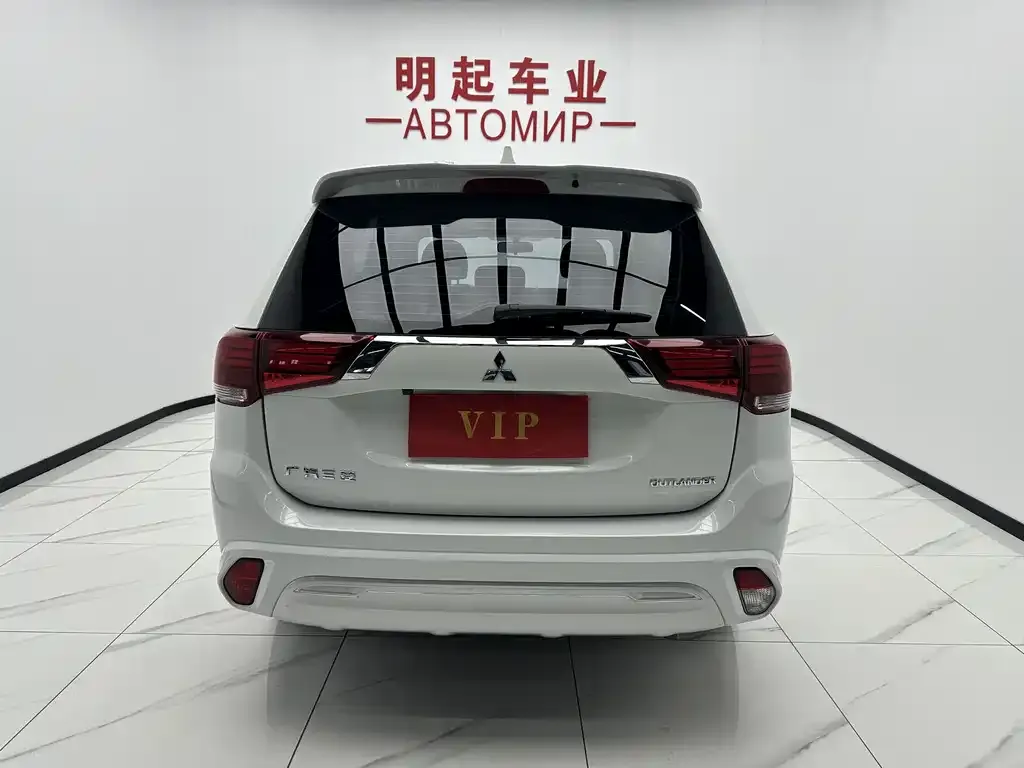 Mitsubishi Outlander 2022 из CN, фото 2