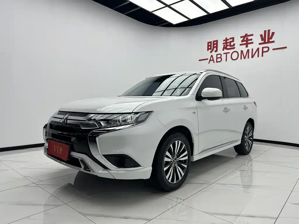 Mitsubishi Outlander 2022 из CN, фото 8