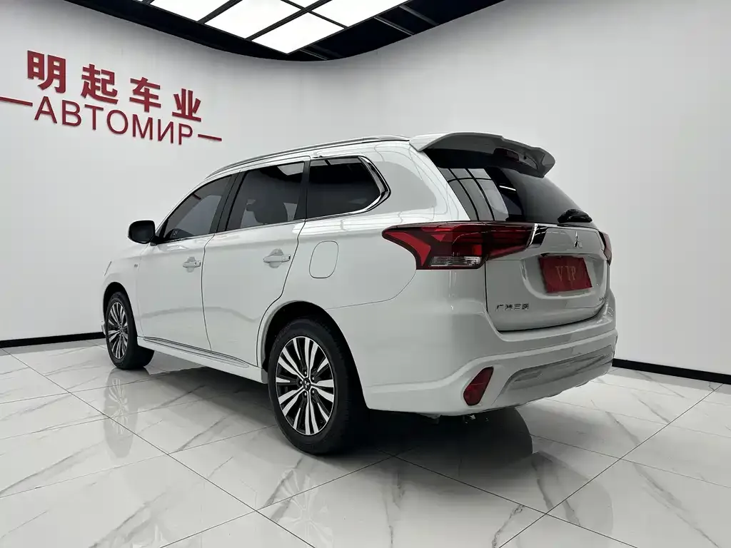 Mitsubishi Outlander 2022 из CN, фото 6