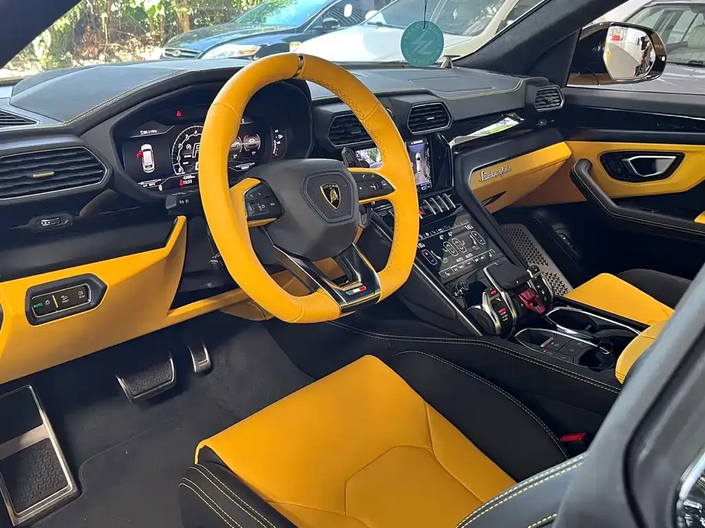 Lamborghini Urus — фото 5