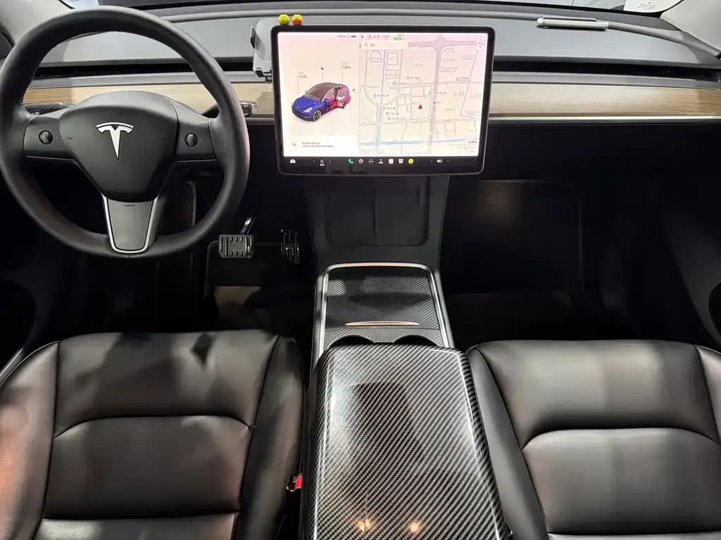 Tesla Model Y — фото 3