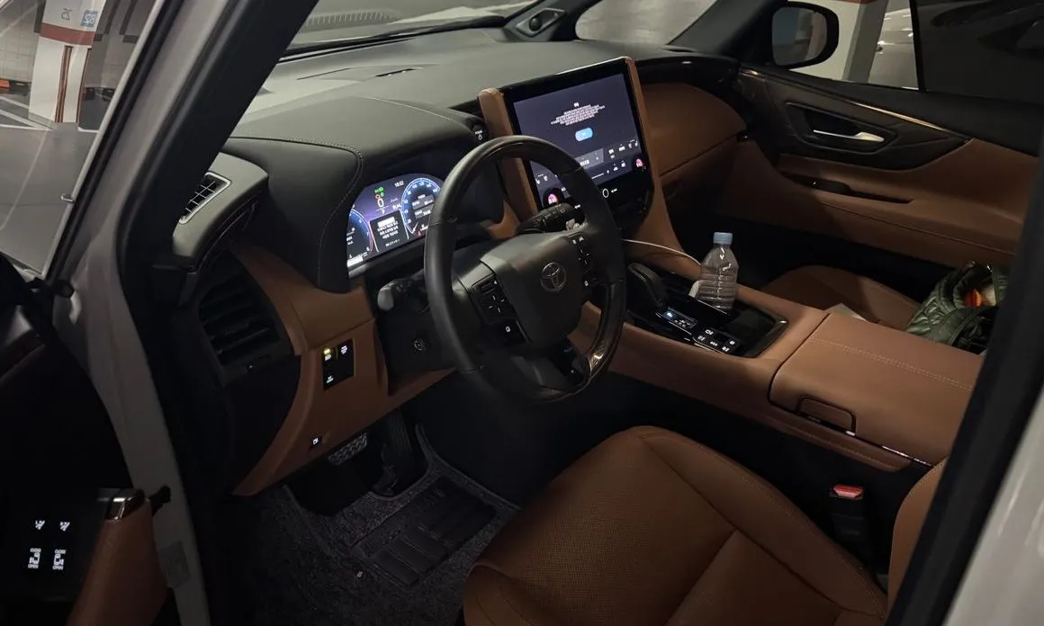 Toyota Alphard — фото 7