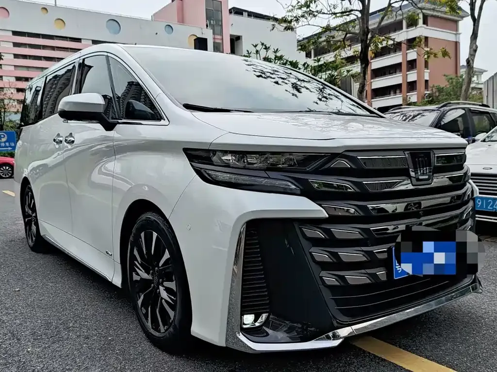 Toyota Vellfire — фото 5