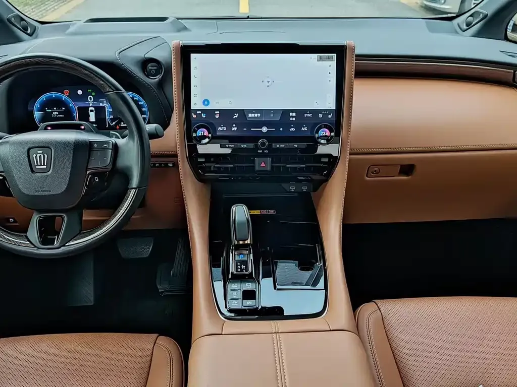 Toyota Vellfire — фото 8