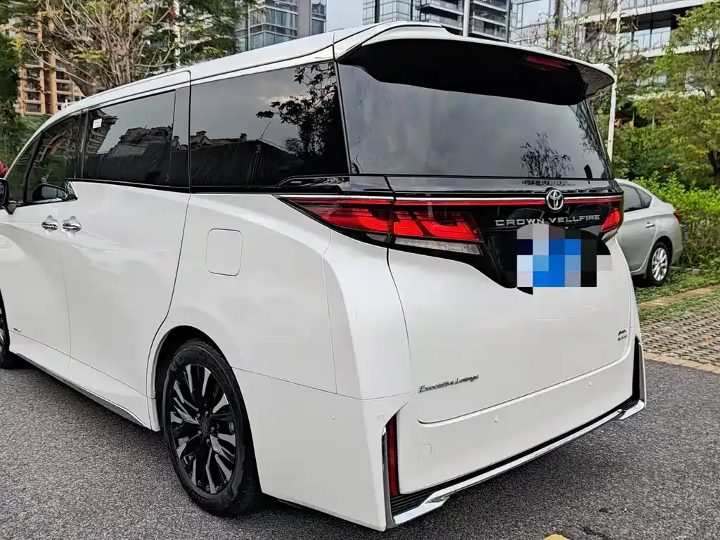 Toyota Vellfire — фото 4