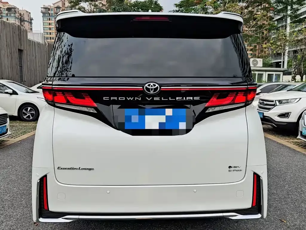 Toyota Vellfire — фото 7