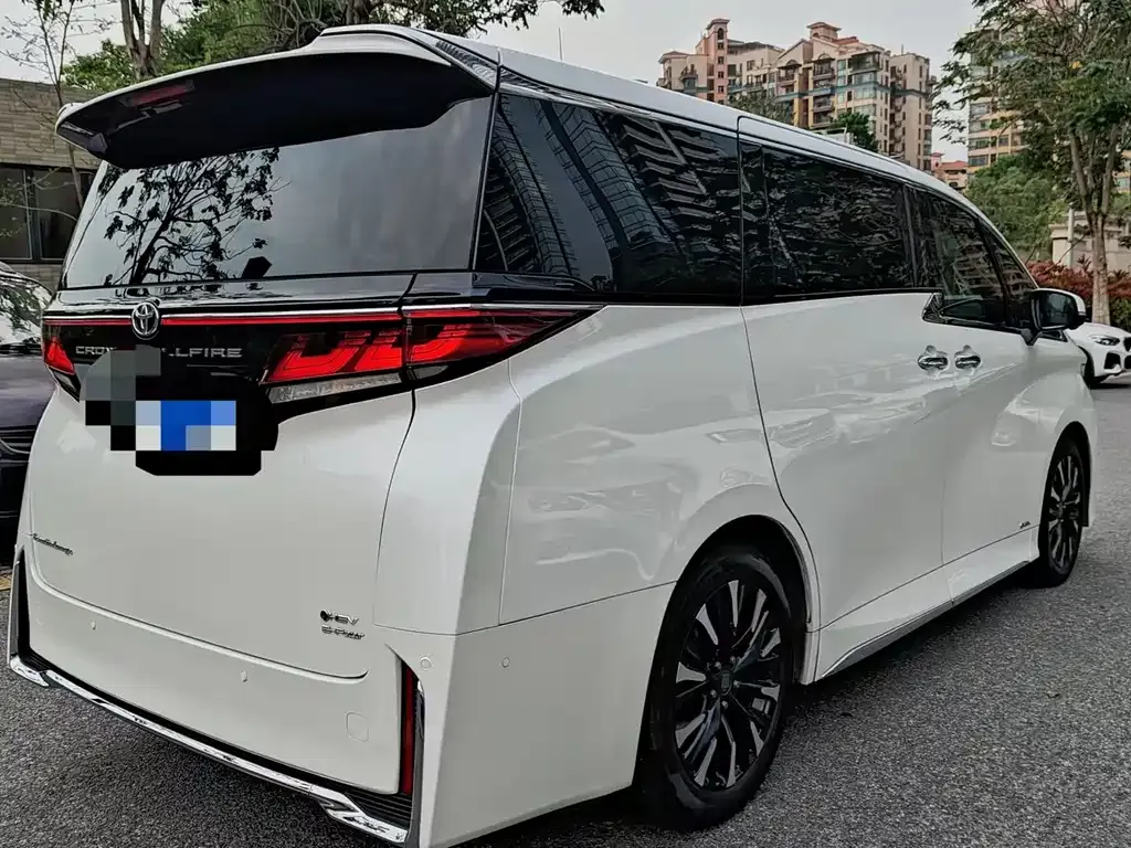 Toyota Vellfire — фото 9