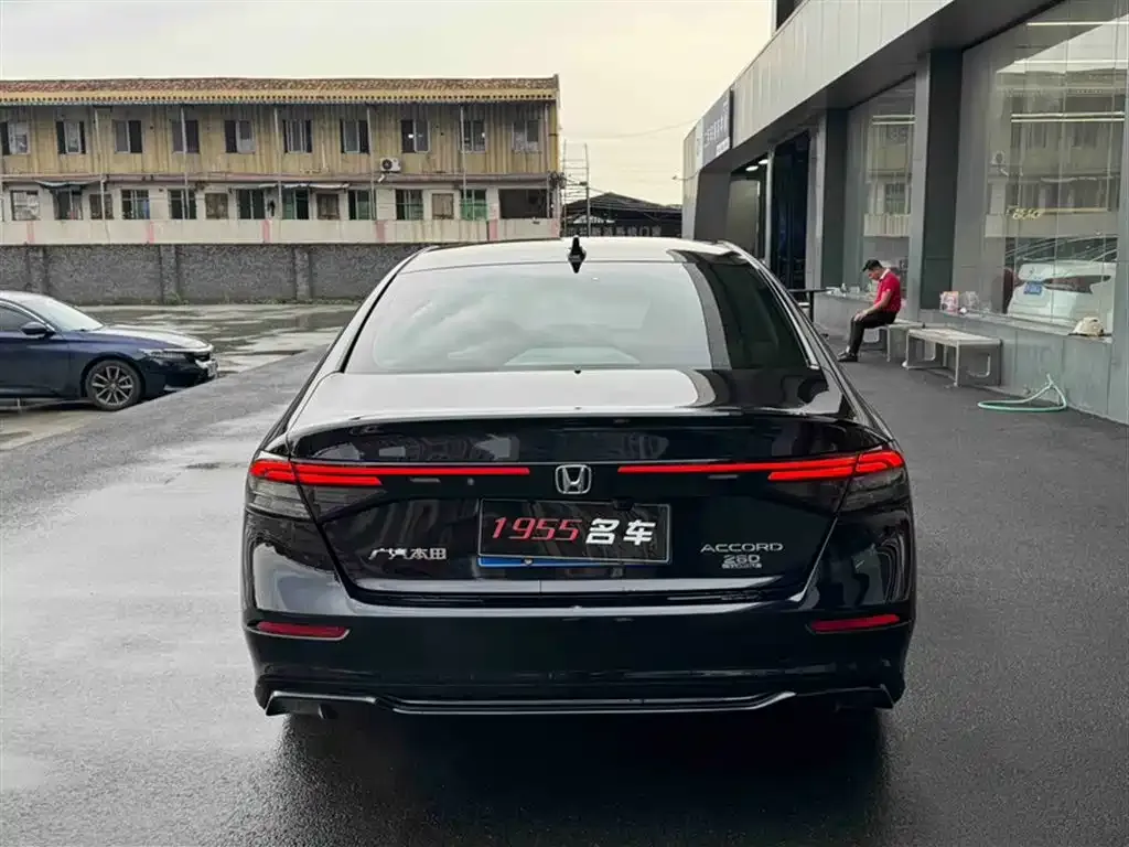 Honda Accord — фото 3