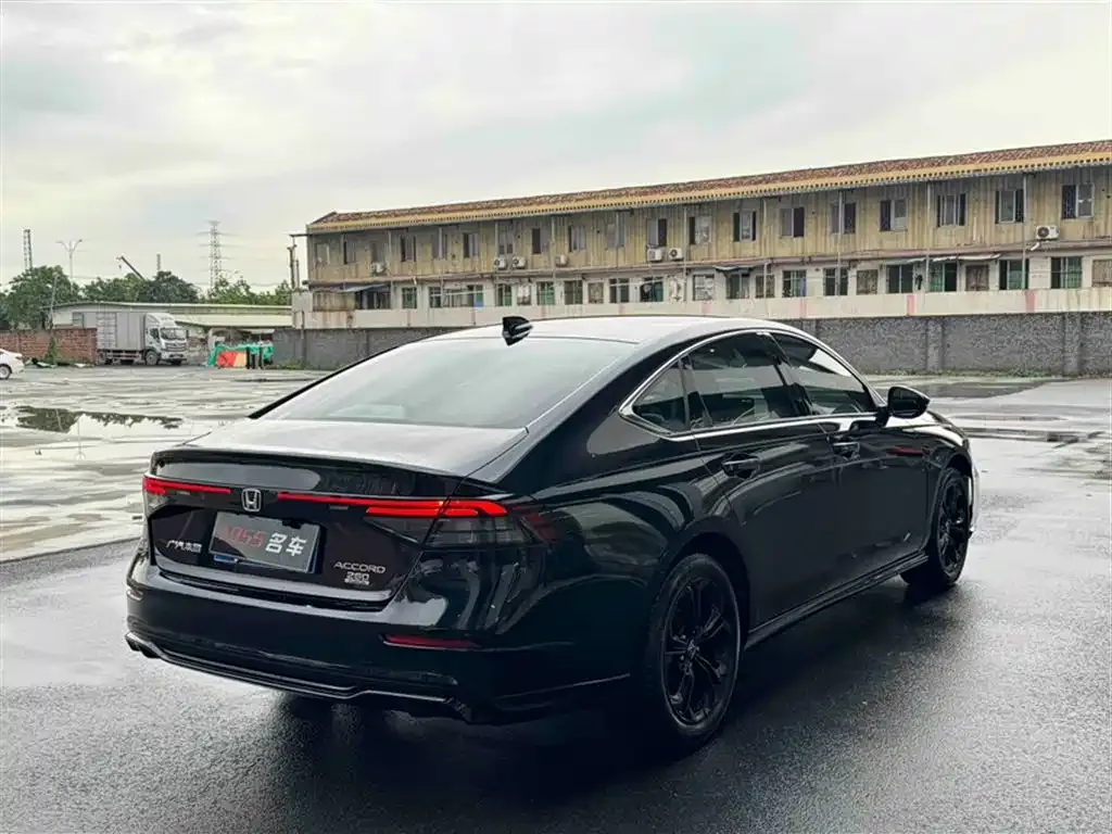 Honda Accord — фото 6