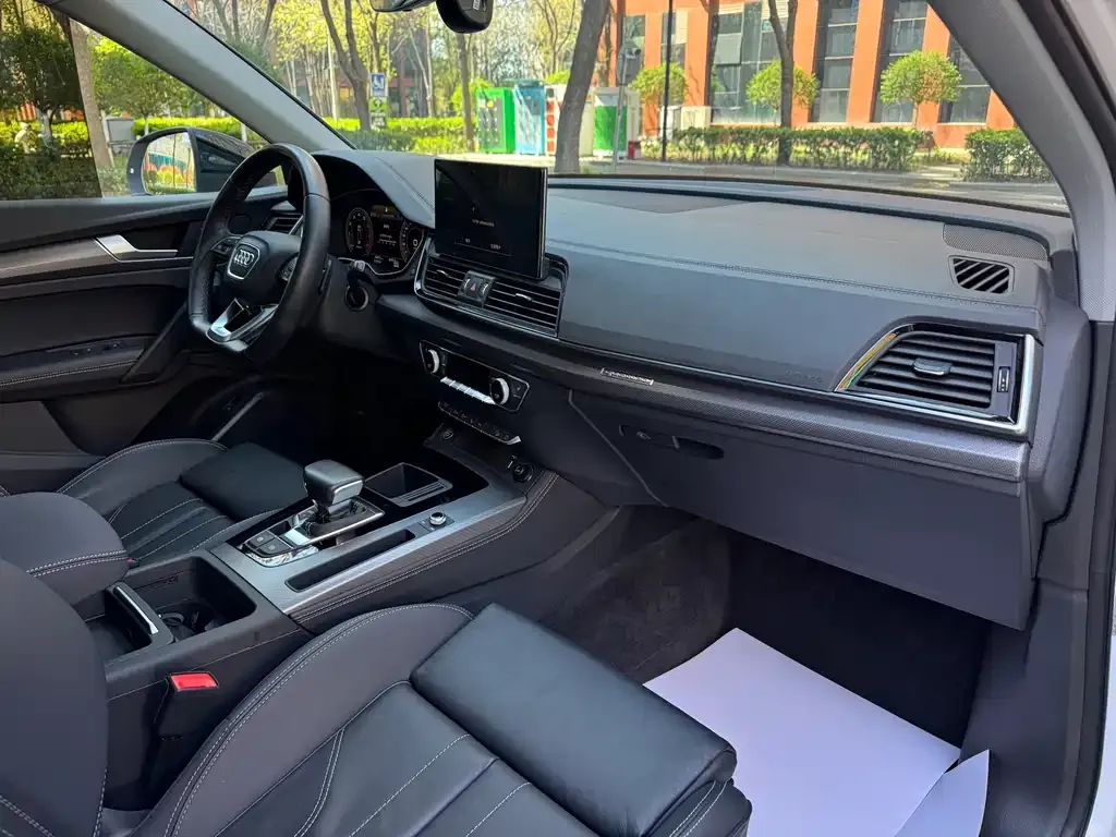 Audi Q5L 2022 из CN, фото 2
