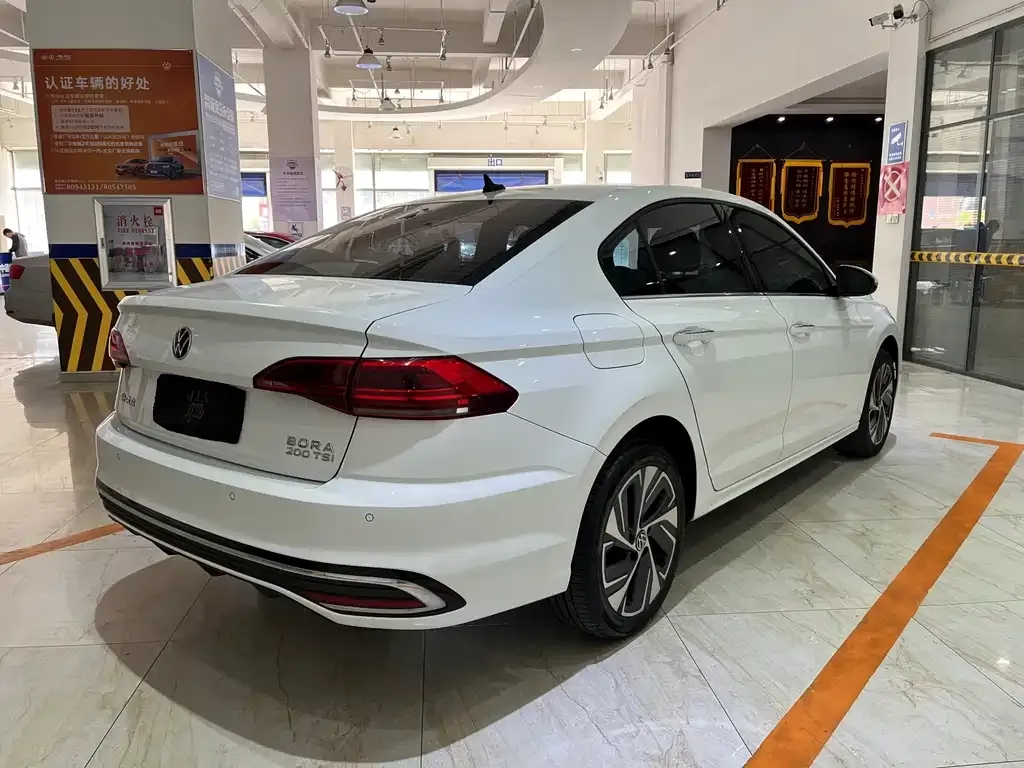 Volkswagen Bora 2023 из CN, фото 5