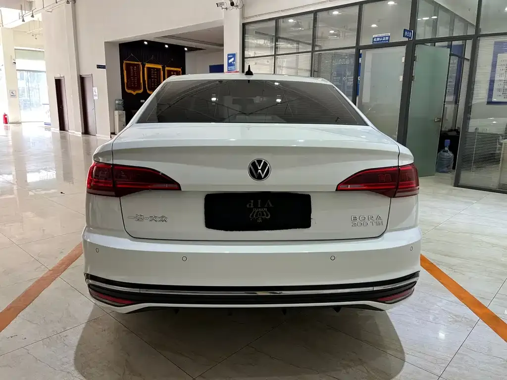 Volkswagen Bora 2023 из CN, фото 6