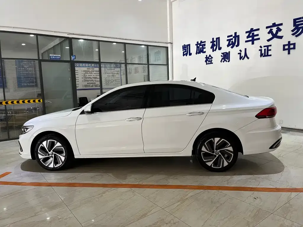 Volkswagen Bora 2023 из CN, фото 7
