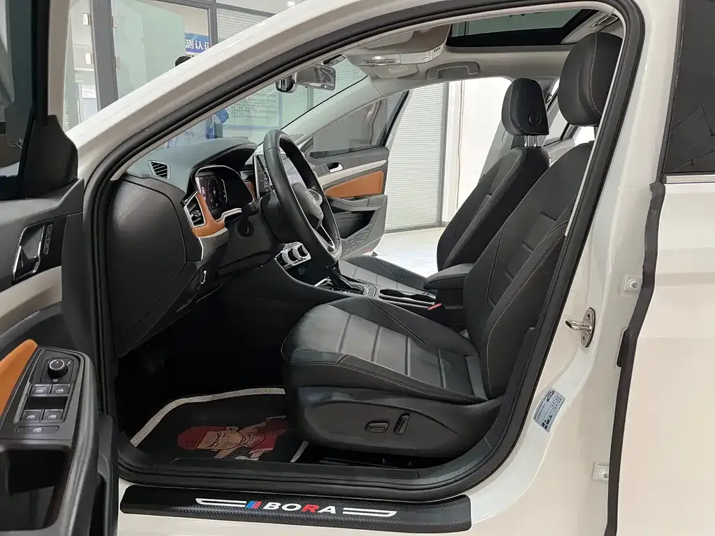 Volkswagen Bora 2023 из CN, фото 4