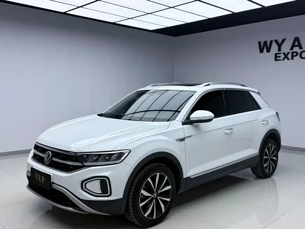Volkswagen T-Roc — фото 1