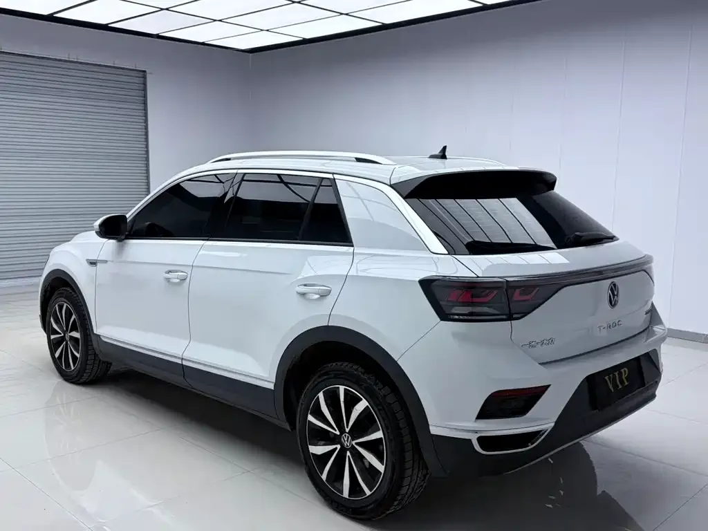 Volkswagen T-Roc — фото 5