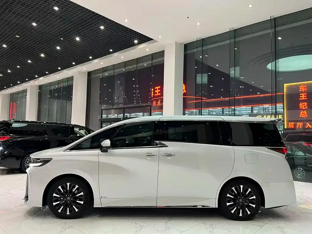 Toyota Vellfire 2024 из CN, фото 7