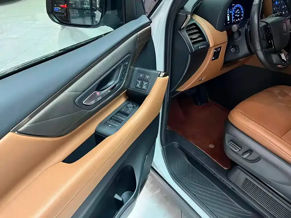 Toyota Vellfire 2024 из CN, фото 6