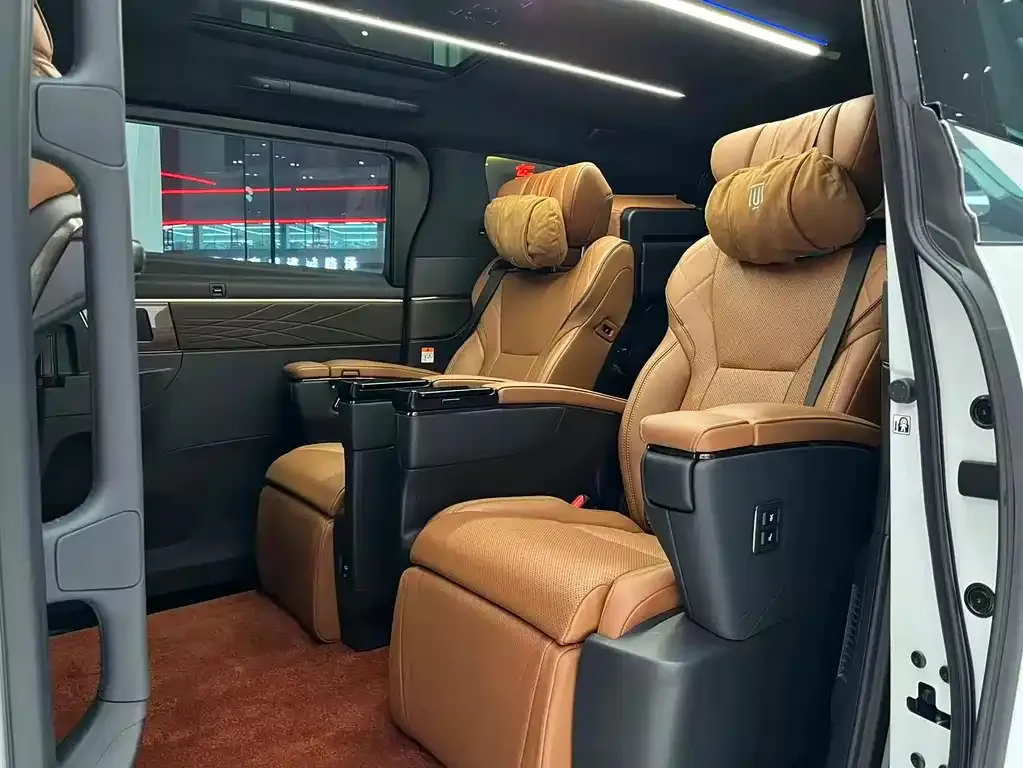 Toyota Vellfire 2024 из CN, фото 10