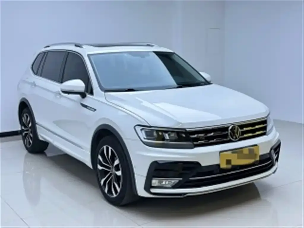 Volkswagen Tiguan L — фото 8