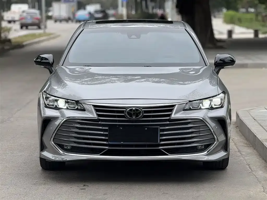 Toyota Avalon — фото 2