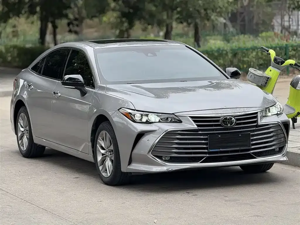Toyota Avalon — фото 6