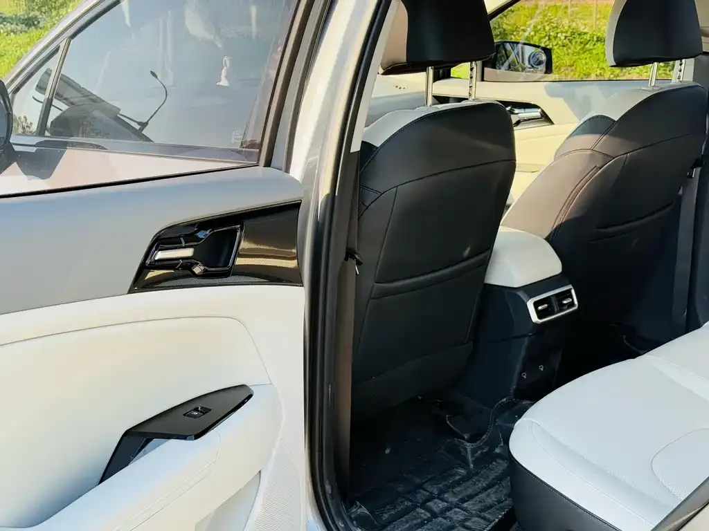 Kia Sportage — фото 7