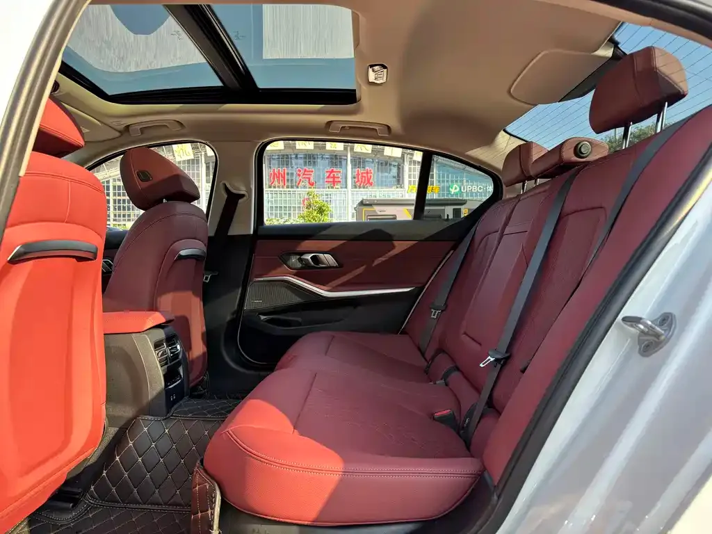 BMW 3 Series 2023 из CN, фото 2
