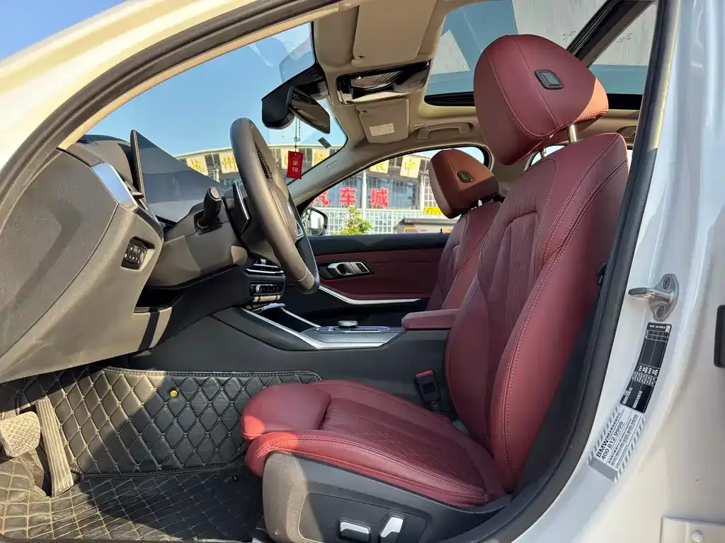 BMW 3 Series 2023 из CN, фото 5
