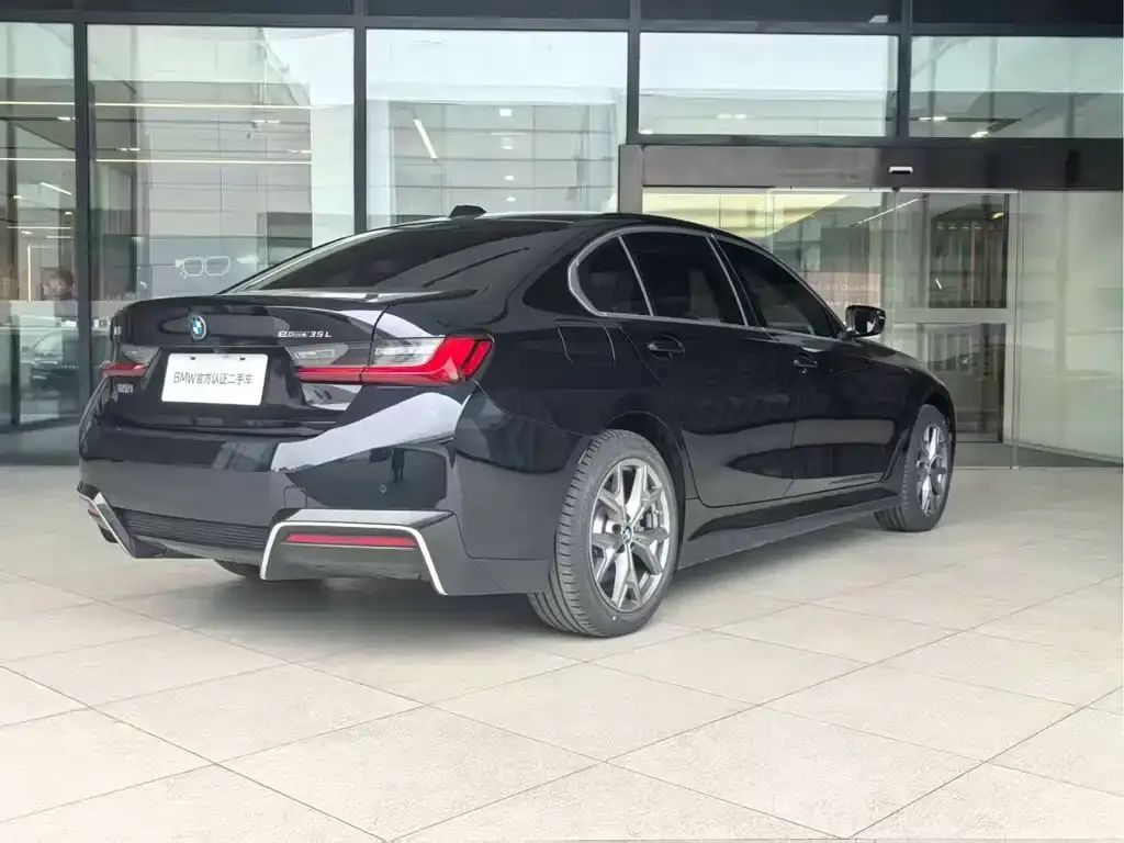 BMW i3 2026 из CN, фото 2