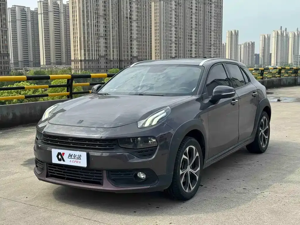 Lynk & Co 02