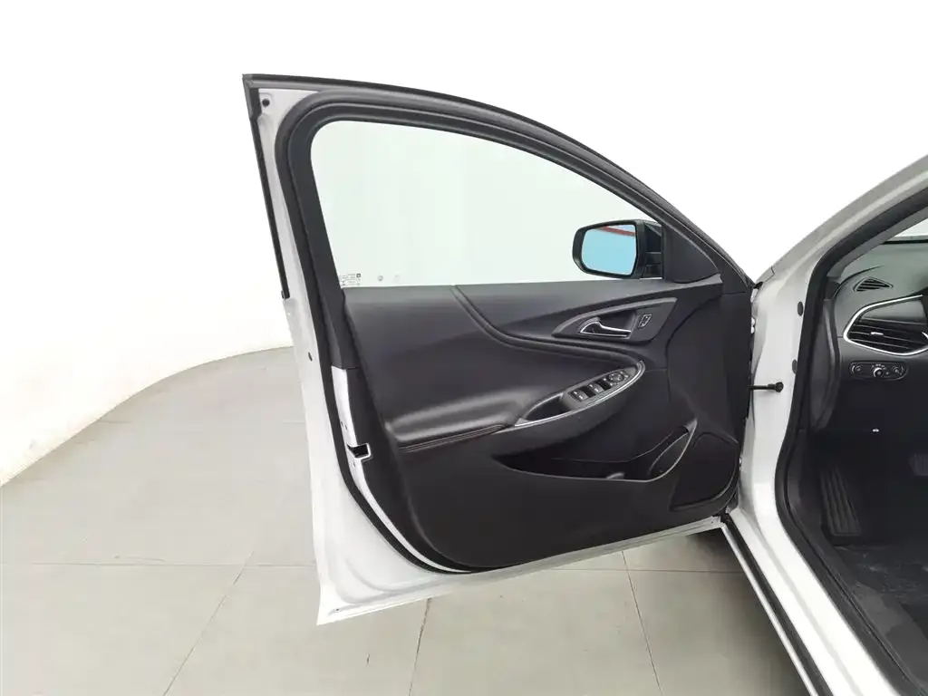 Chevrolet Malibu XL 2022 из CN, фото 3