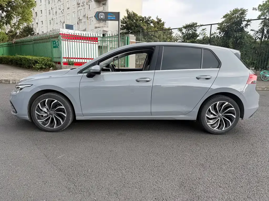 Volkswagen Golf 2022 из CN, фото 7